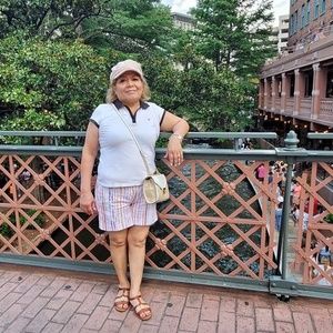 Meet your Posher, Elva